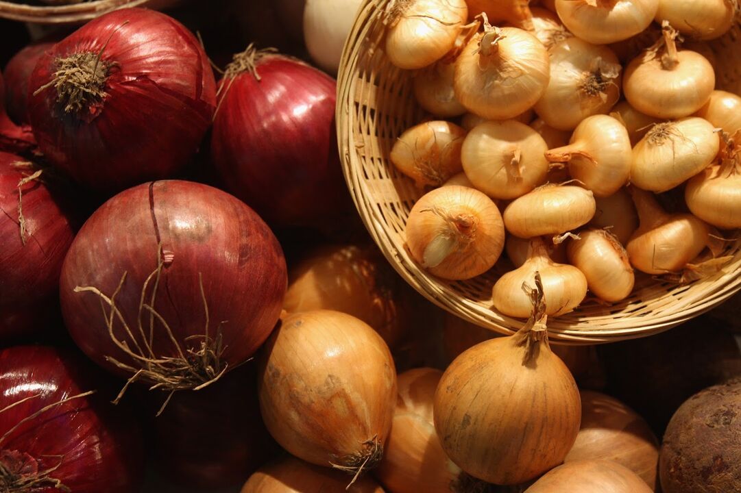 Onions against parasites